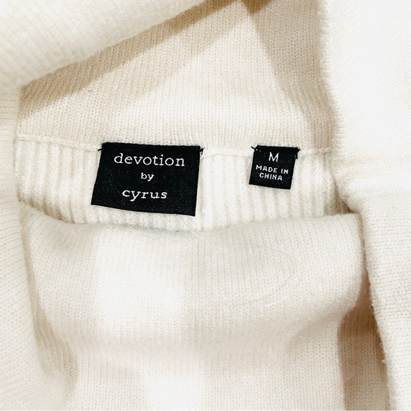 NWOT Devotion by Cyrus Cowlneck Turtleneck Cream Color Ribbed Sweater - Picture 2 of 5